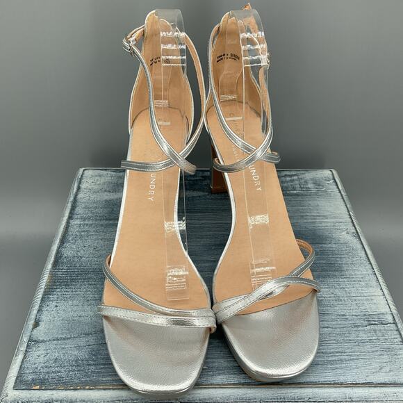 NEW Chinese Laundry Taryn Dress Heels Silver Size 9 - Picture 3 of 11
